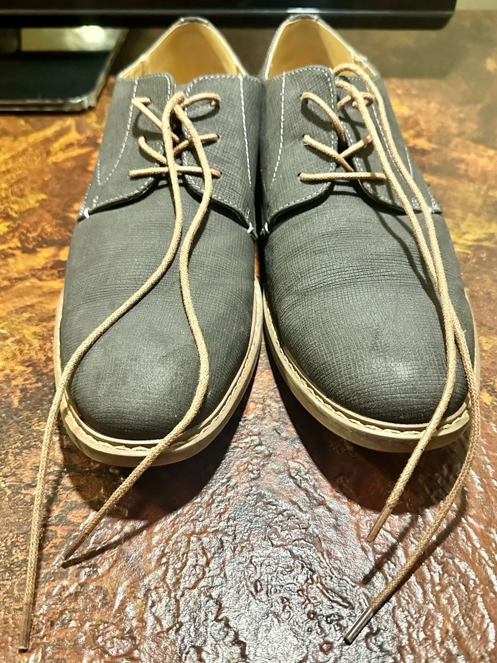 Men's Casual Lace-Up Derby Shoes in Charcoal Gray